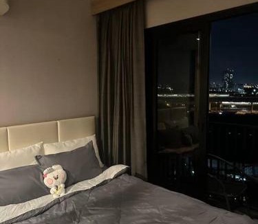 Bang Kra So Apartment | Cozy Condo in Nonthaburi with riverfront view