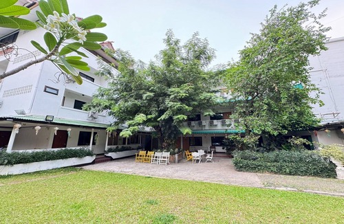 Su Thep House | Cozy Double Stay | Thai Guesthouse Charm