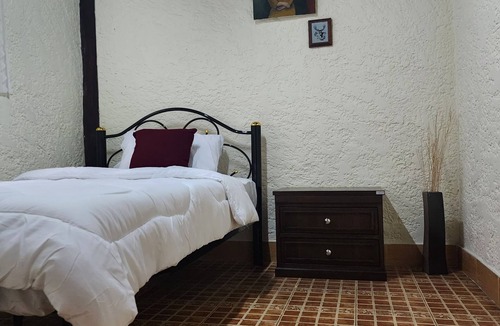 Wat Ket Bed & Breakfast | Cozy Nest CNX in the heart of Chiangmai. walking distance train and bus station.