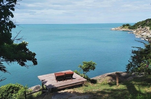 Baan Tai Cottage | Cozy Wooden Bungalow with double bed