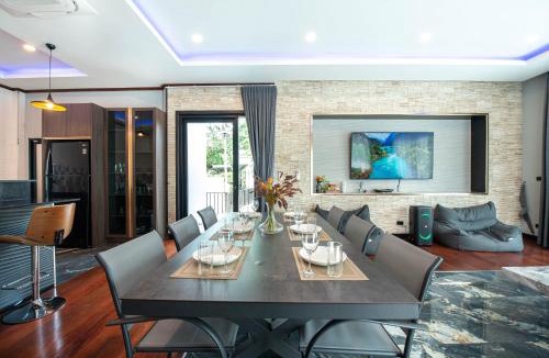 Huai Yai Villa | Crystal Bay Pool Villa Pattaya