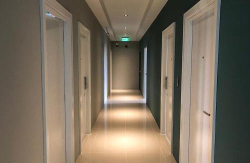 Phan Thong Hotel | D5 Gold สาขา หนองกะขะ