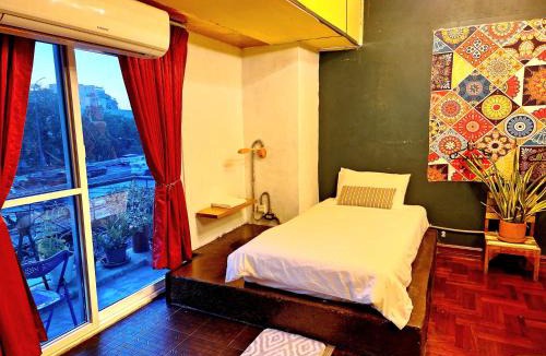 Chana Songkhram Hostel | DDM House
