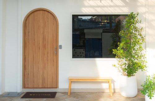 Downtown Hat Yai Apartment | De Blue Door, Hatyai