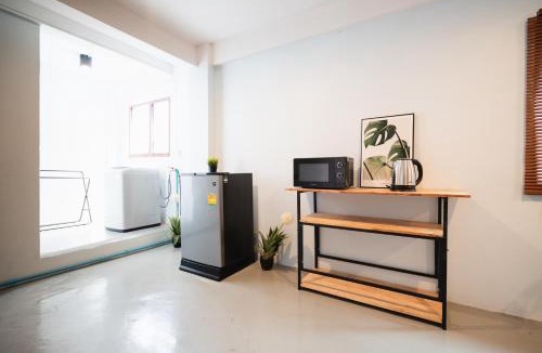 Bang Sue Apartment | Dec Room at Shine Haus BangSue