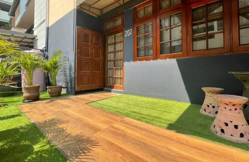 Nana House | Delightful Garden Villa