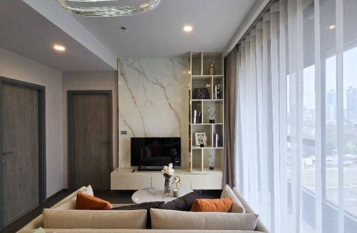 Khlong Toei Condo | Delightful 2-bedroom condo with WiFi in Krung Thep Maha Nakhon