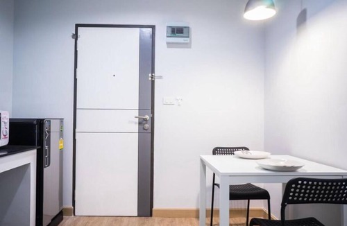 Chang Phueak Apartment | Deluxe Apartment for rent in Chiangmai (DVR-10)