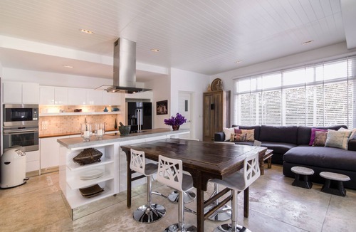 Hua Hin House | Designer's Dream Villa located within beachfront 5 star international Resort.