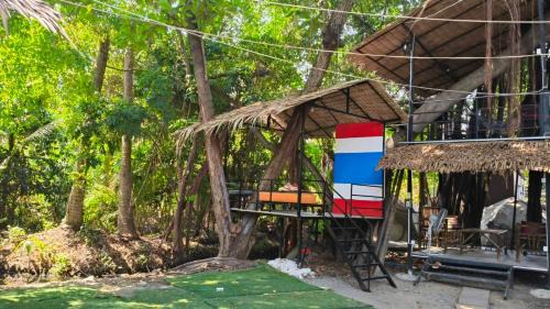 Phasi Charoen Hostel | Do Dee cafe