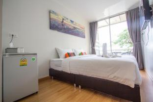 Buriram Hostel | Ducati Bike Box Hotel