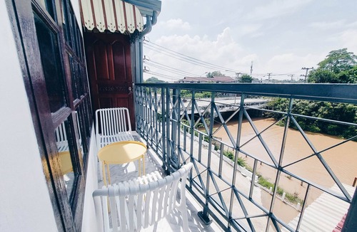 Phu Khao Thong Apartment | Duplex room - Hello Sunshine
