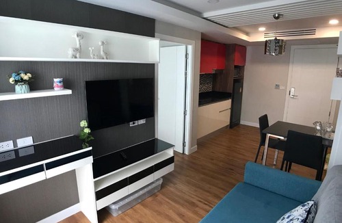 South Pattaya Apartment | Dusit Grand Park Pool View Room