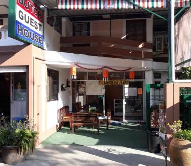 Chang Khlan House | Dutch Guest House