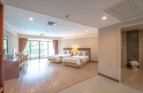Pong Hotel | Eco Hotel by Thammasat