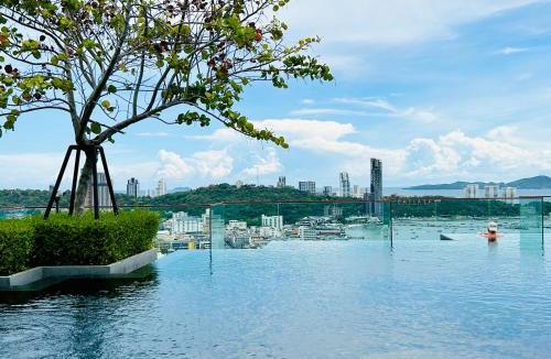 Pattaya Bay Apartment | Edge Central Pattaya By YoYo