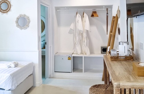 Chaweng City Center Hotel | Elephant Beach Club & Resort Samui