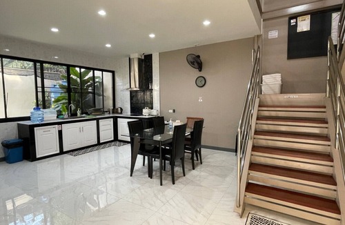 Bang Sue House | Entire house/4bedrooms/2mins to mrt/near Chatuchak Market