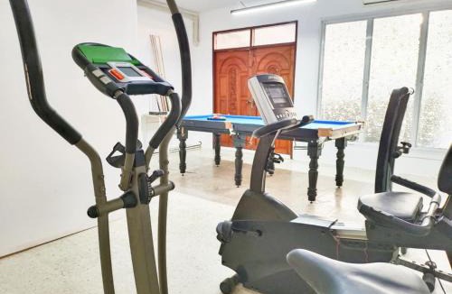 Phra Khanong House | Entire House for 16 people - Walking Distance from BTS Onnut