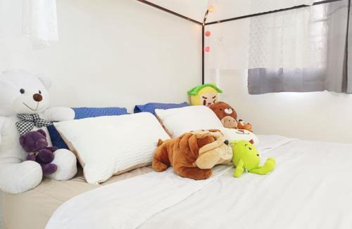 Phra Khanong House | Entire House for 16 people - Walking Distance from BTS Onnut