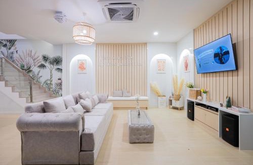 Bang Sare Villa | Eva PoolVilla Pattaya Bang Saray Beach 1 km