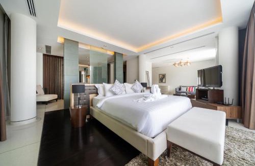 Koh Kaew Villa | Exclusive Oceanfront Living, 5BR Pool Villa Elegance