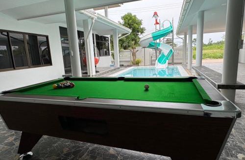 Kram Villa | F&F Pool Villa Mae Phim