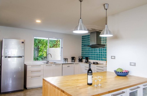 Ko Lanta House | Family friendly villa with private garden, jacuzzi