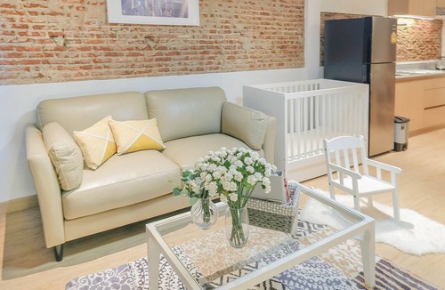 Chang Moi Apartment | Family Size Suite - can accommodate up to 8 people.