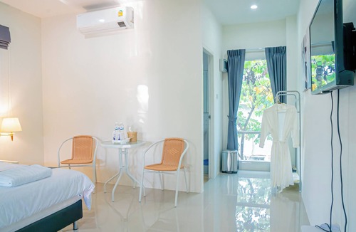 Chom Thong Resort | Farinda Resort & Pool Villa