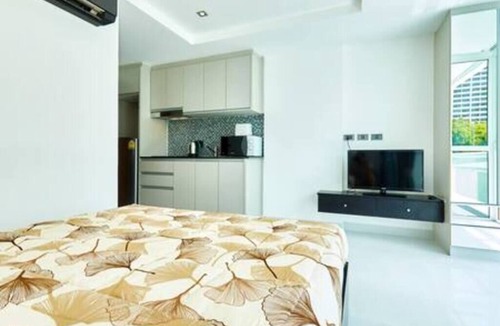 North Pattaya Condo | Featuring an outdoor pool