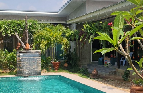 Saraphi Villa | Flora Land Resort Chiang Mai