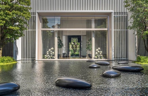 Yan Nawa Hotel | Four Seasons Hotel Bangkok at Chao Phraya River