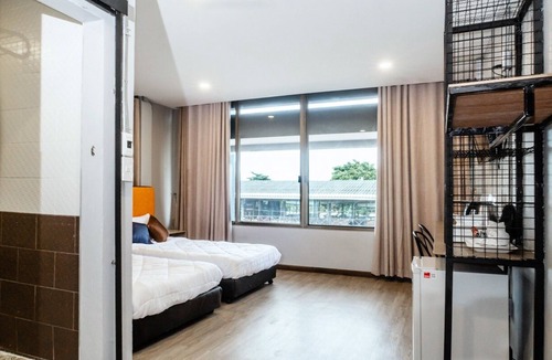 Nakhon Si Thammarat Hostel | Full Moon' House - Hostel