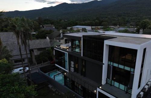 Chang Phueak Villa | Futuristic Pool Villa with Stunning Mountain View