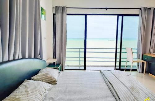 Ban Chang House | Gao Lighthouse Phala Beach
