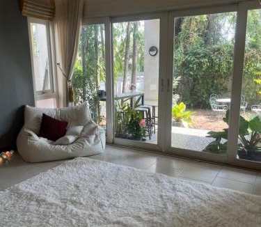Rangsit House | Garden and Yoga Stay