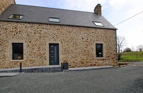 Angoville-sur-Ay Cottage | Gite Lessay, 4 bedrooms, 8 persons
