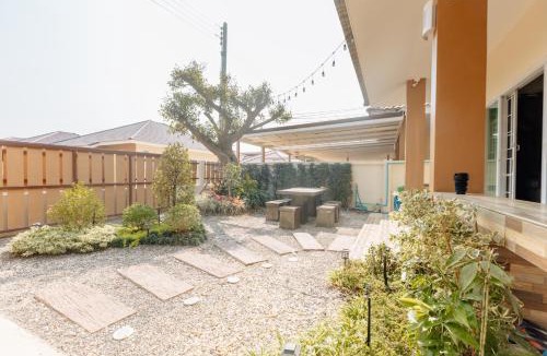Ban Du House | Glass House, Mountain View, Near Airport-City