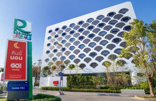 Si Racha Hotel | GO Hotel Bowin at Robinson Lifestyle Bowin