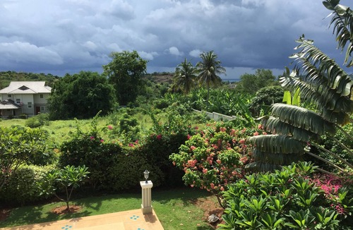 Khao Tao Apartment | Golf. Wild Watching . Thai Food