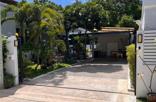 Cha-am Villa | Grand Pudpichaya - Elegant privacy is guaranteed