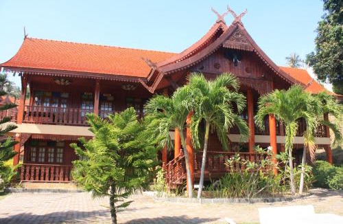 Haad Pleayleam Resort | Grand Sea Beach Resort