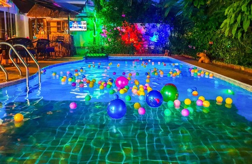 Na Kluea Villa | Grand Villa, 5 Bedrooms, Private Pool, Garden View, 10 Mins LK Metro