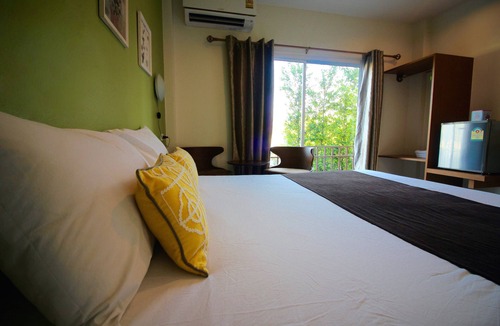 Sattahip Hotel | Green Apple Villa