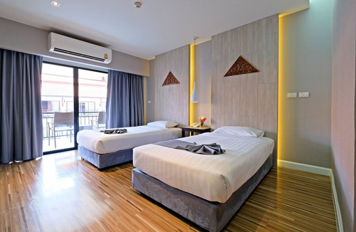 Chang Phueak Hotel | Green Lake Resort