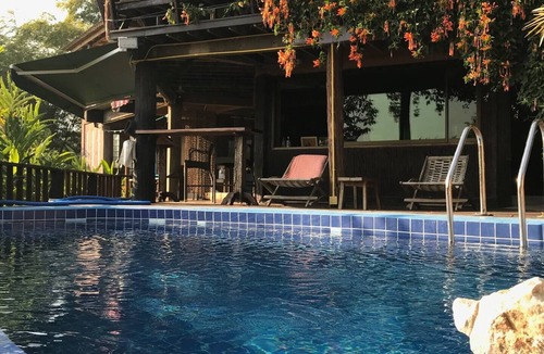 Pa Sang Cottage | Greenleas Cottage, Swimming Pool and Log Fire