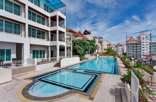 Pratumnak Hill Apartment | Grosvenor House - On the Phra Tamnak Hill