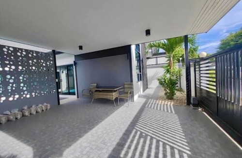 Nong Pla Lai House | Haus mit Pool zu Vermieten