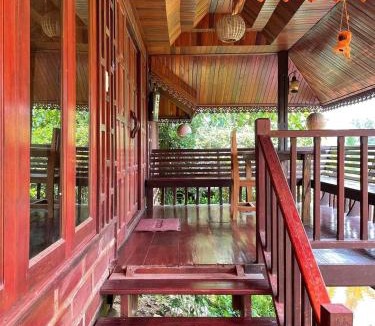 Nakhon Si Thammarat House | Healing House Holistic Farm Stay